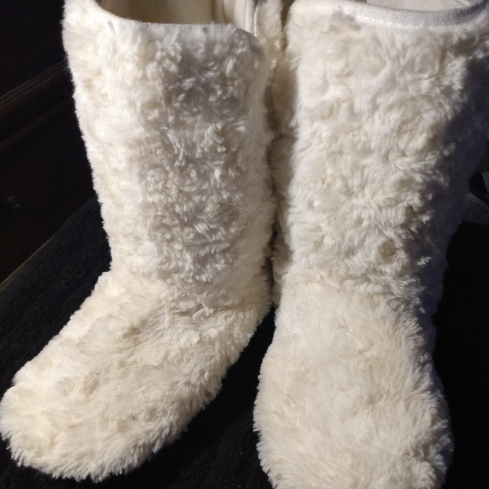 Booties - Picture 6 of 7